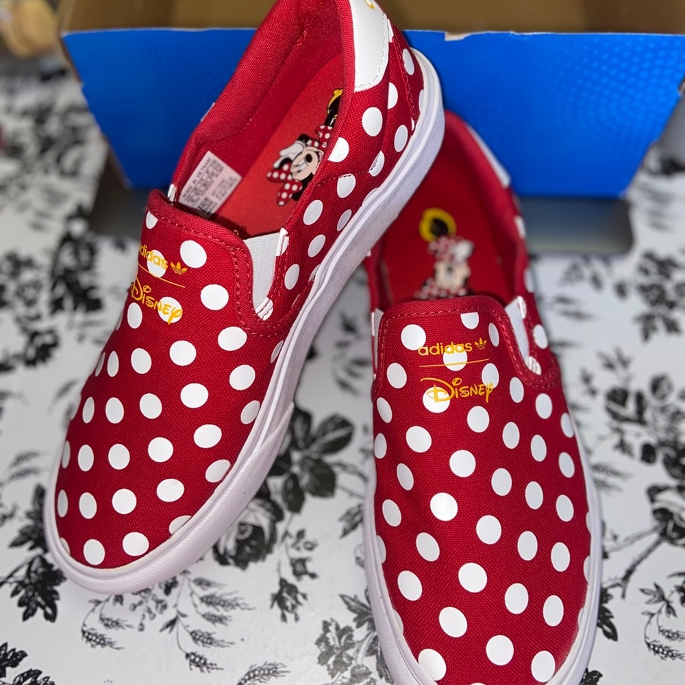 Minnie Mouse adidas slip on sneakers